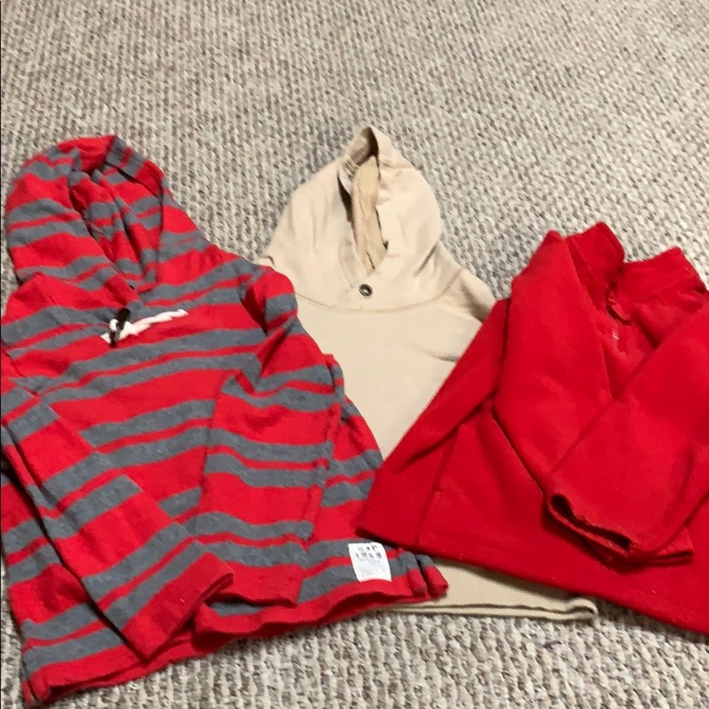 Bundle of 5T sweaters/hoodies